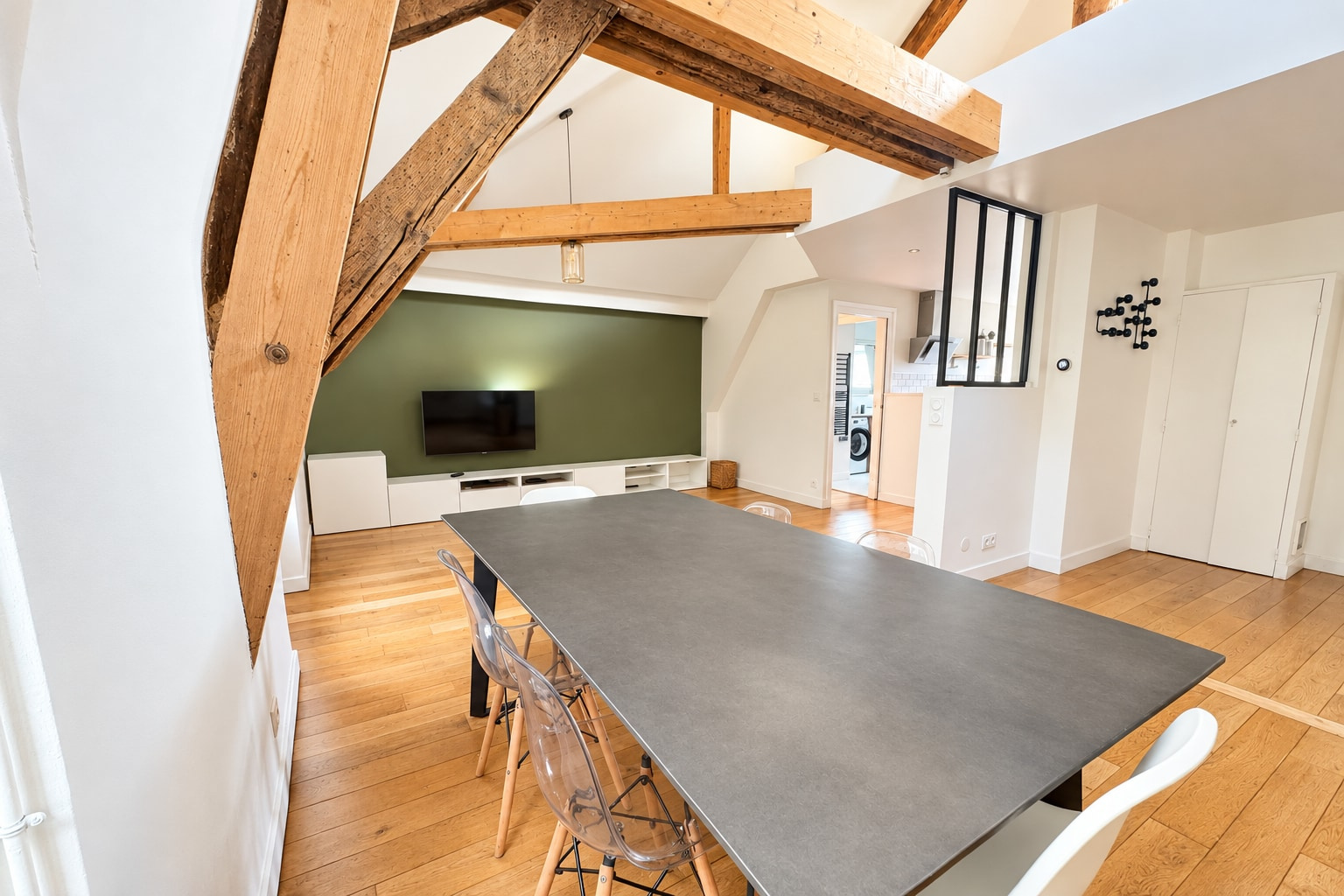Bas-Chantenay : duplex en dernier �tage, 2 chambres et mezzanine, meubl�