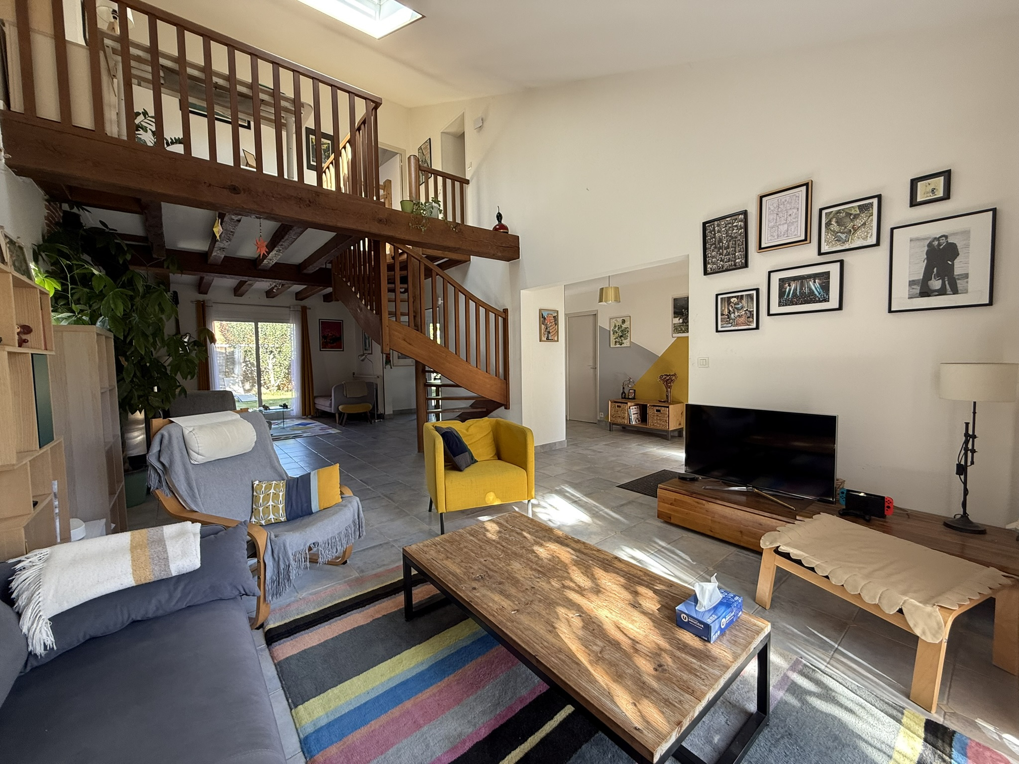 Maison 152m2 - 5ch + mezzanine - Jardin 573m2 + Garages 52m2